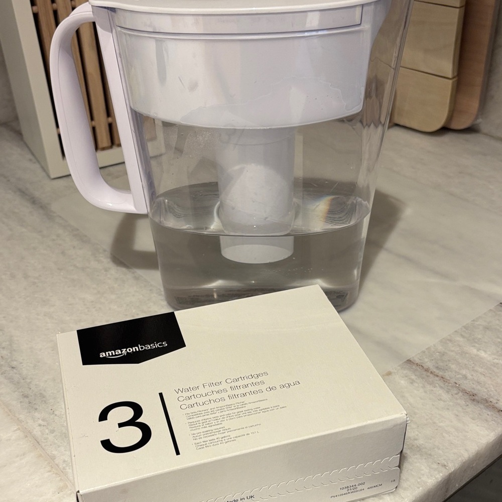 Brita Water Filter Pitcher - Clean Taste Filtration - Picture 5 of 6
